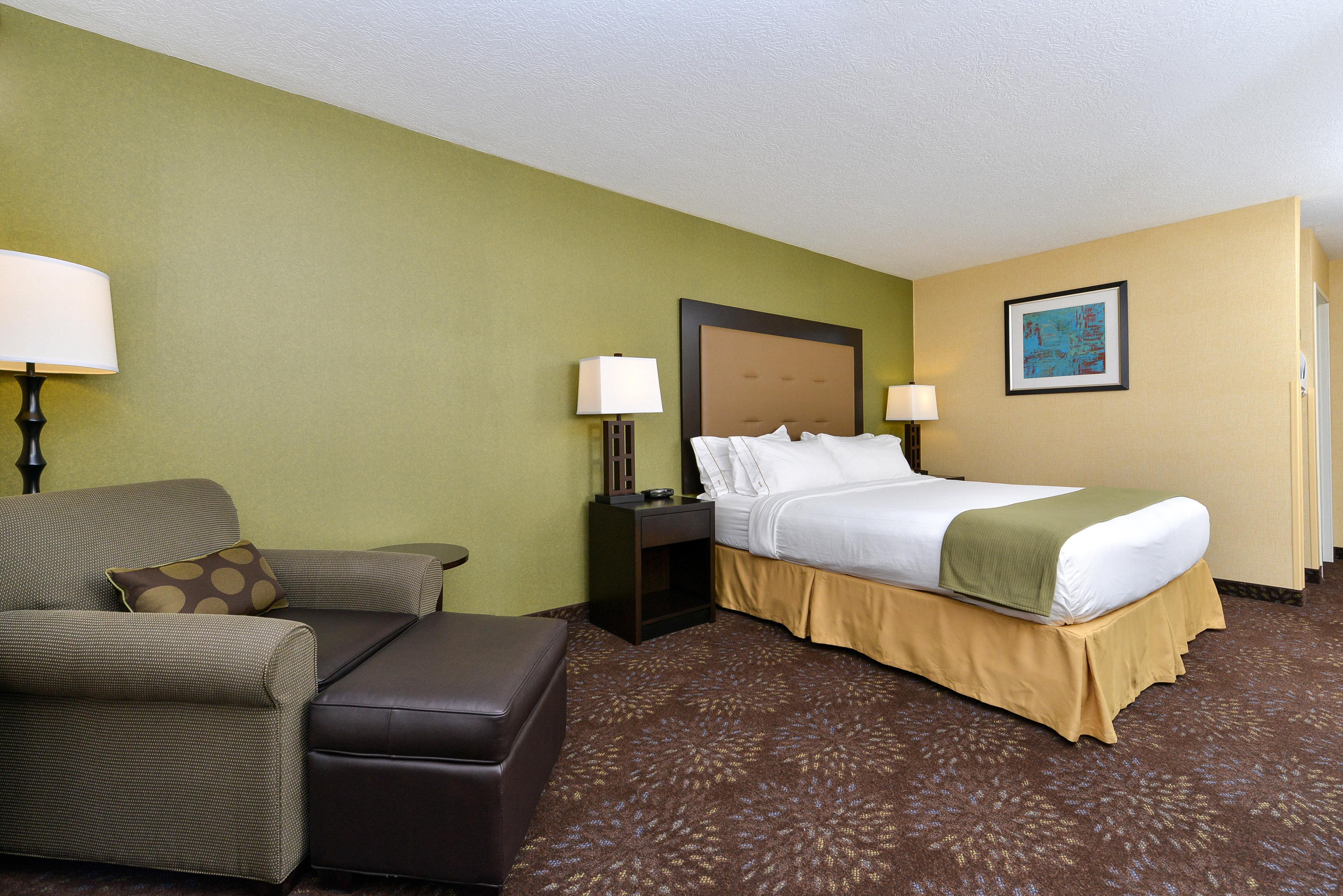 Holiday Inn Express Hotel & Suites Charlotte By Ihg Exterior photo