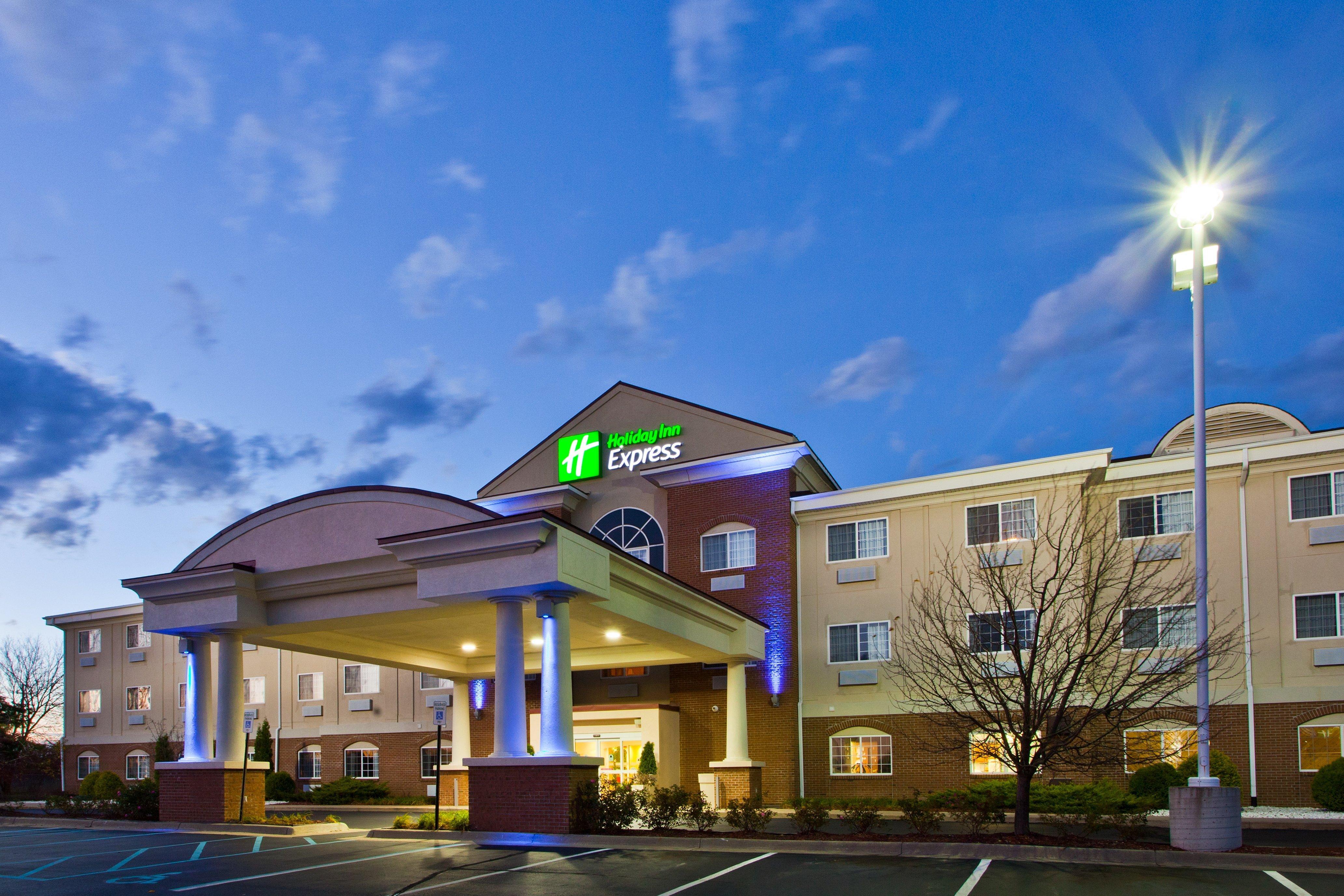Holiday Inn Express Hotel & Suites Charlotte By Ihg Exterior photo
